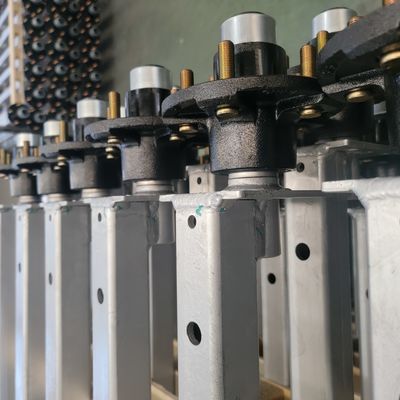 axes carrés de remorque de bateau de tube de 2500-3500Kg 60MM avec un hub plus oisif