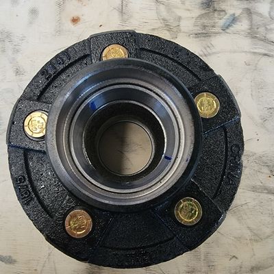 4,5" 4,75" 5,5" ejes más ociosos 1500-2500kg del remolque de PCD asamblea de eje de rueda de 5 estirones