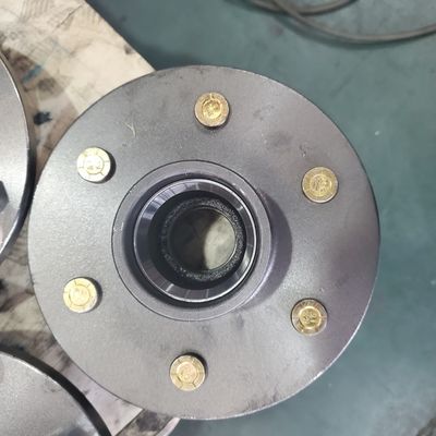 2000-3500Lbs 트레일러 아이들러 허브 6*4.25 스터드 허브 드럼 어셈블리